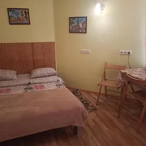 Апартаменты смарт-економ,10 хв до ж/д вокзалу, Львов