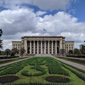 Nadezhda On Abylay Khan Ave 121 Алматы